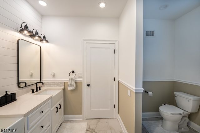 27 Sterling Dr, Wantage Twp., NJ 07461