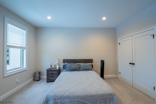 27 Sterling Dr, Wantage Twp., NJ 07461