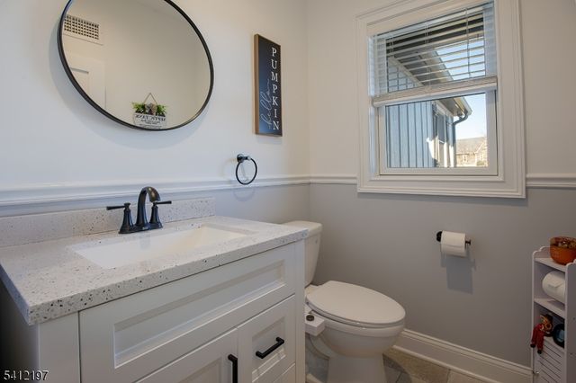 27 Sterling Dr, Wantage Twp., NJ 07461