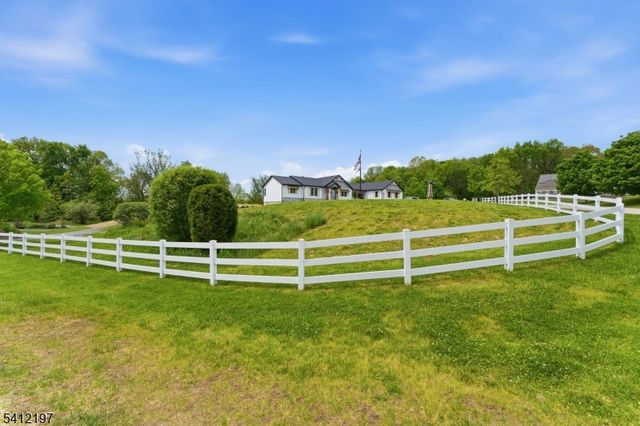 27 Sterling Dr, Wantage Twp., NJ 07461