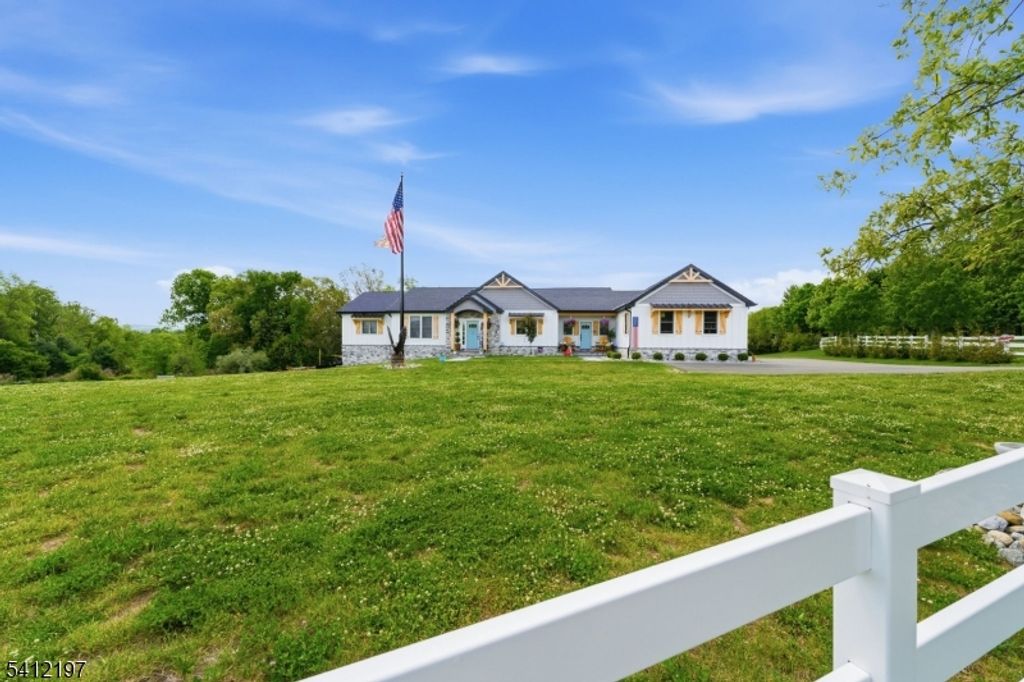27 Sterling Dr, Wantage Twp., NJ 07461