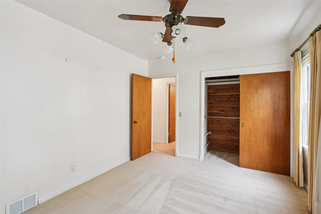 301 E 19th Street S, Newton, IA 50208