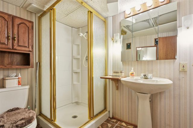 301 E 19th Street S, Newton, IA 50208