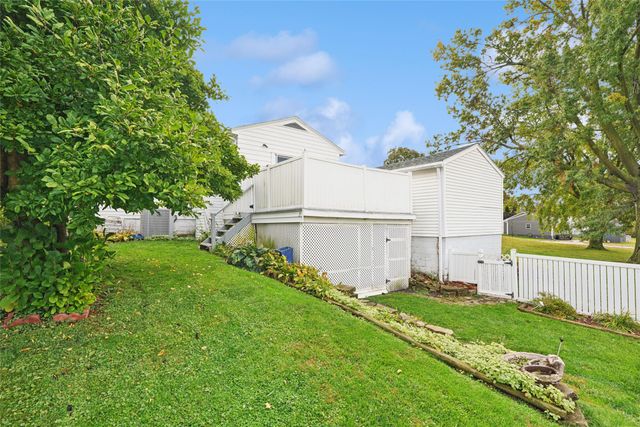 301 E 19th Street S, Newton, IA 50208