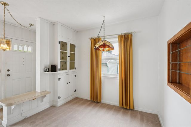 301 E 19th Street S, Newton, IA 50208