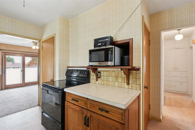 301 E 19th Street S, Newton, IA 50208