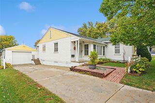 301 E 19th Street S, Newton, IA 50208