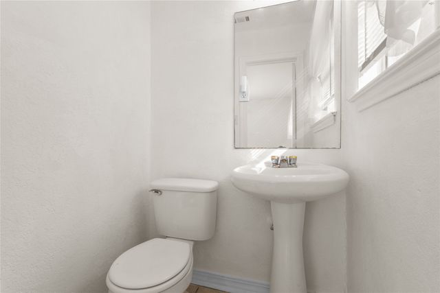 4805 Ira Street, Haltom City, TX 76117