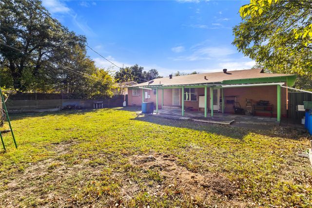 4805 Ira Street, Haltom City, TX 76117