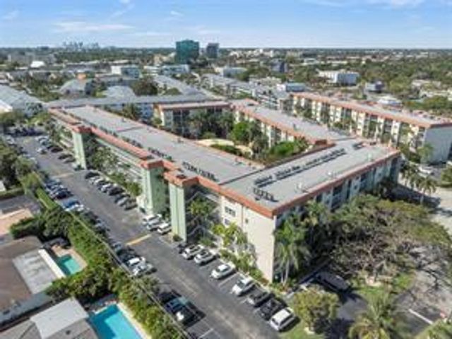 5300 NE 24th Terrace, Fort Lauderdale, FL 33308