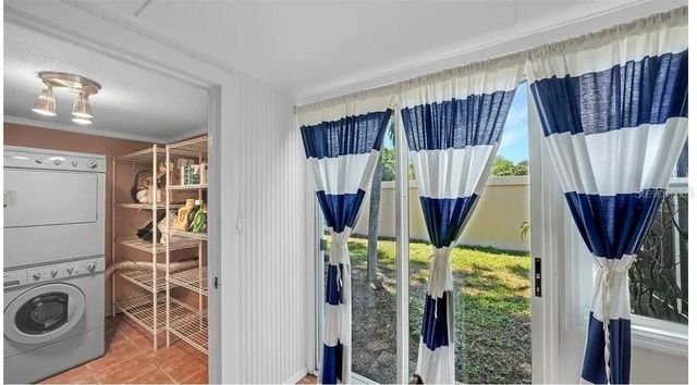 2782 WOODGATE LANE 12, Sarasota, FL 34231