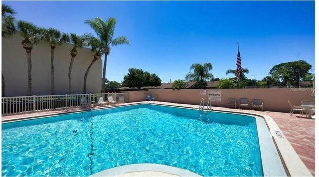 2782 WOODGATE LANE 12, Sarasota, FL 34231