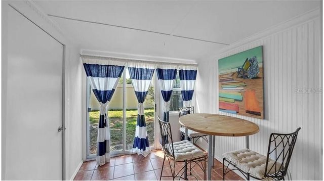 2782 WOODGATE LANE 12, Sarasota, FL 34231