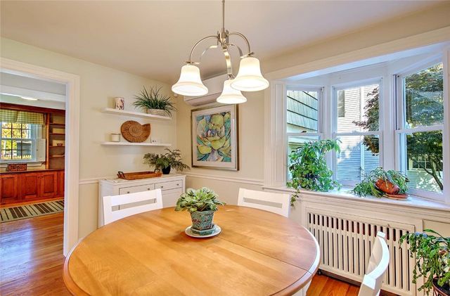 12 Harbour Terrace, Cranston, RI 02905