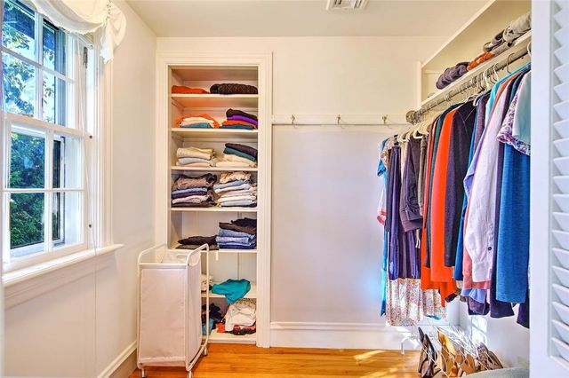 12 Harbour Terrace, Cranston, RI 02905