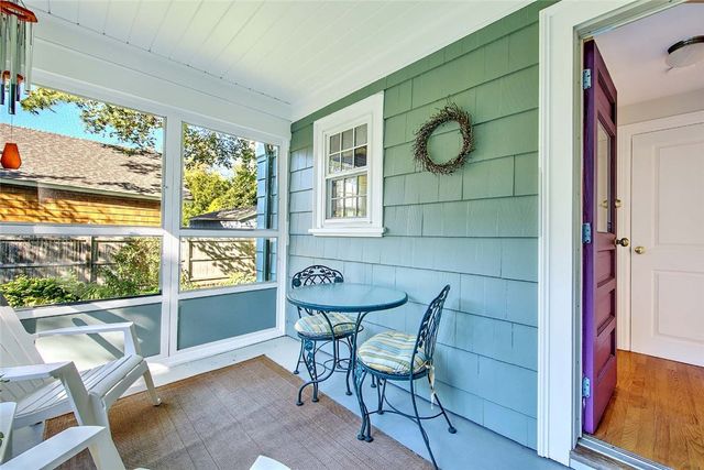 12 Harbour Terrace, Cranston, RI 02905