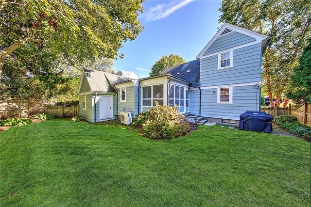 12 Harbour Terrace, Cranston, RI 02905