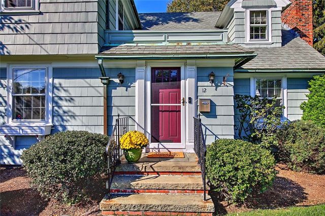 12 Harbour Terrace, Cranston, RI 02905