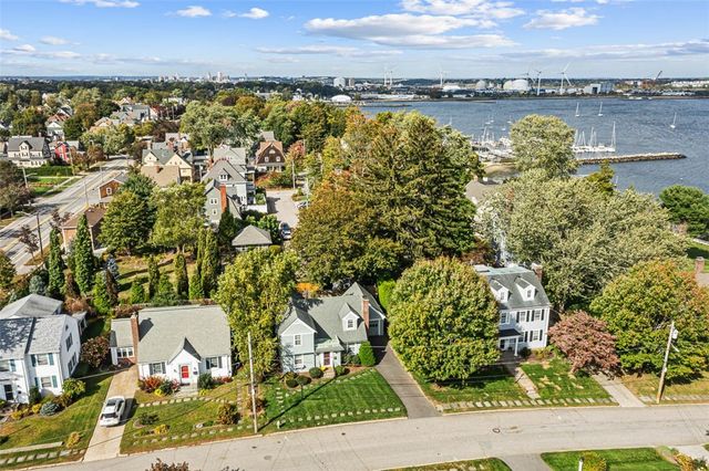 12 Harbour Terrace, Cranston, RI 02905