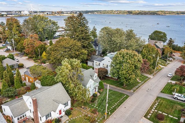 12 Harbour Terrace, Cranston, RI 02905