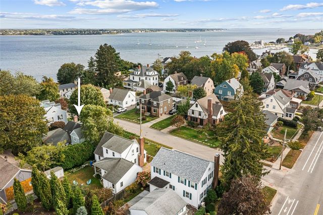 12 Harbour Terrace, Cranston, RI 02905