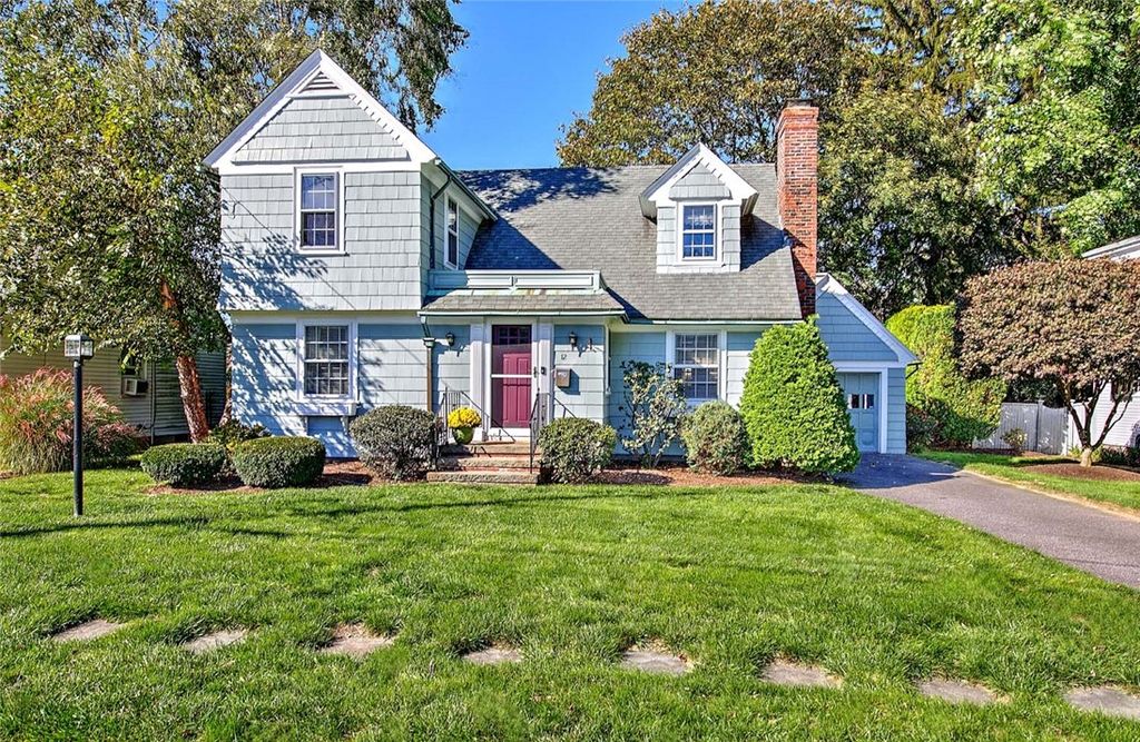 12 Harbour Terrace, Cranston, RI 02905
