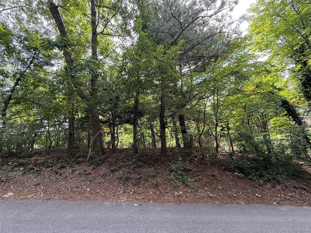 Overhill Road, Rocky Point, NY 11778 — exterior