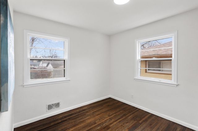 1728 Orange Avenue E, Saint Paul, MN 55106