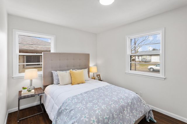 1728 Orange Avenue E, Saint Paul, MN 55106