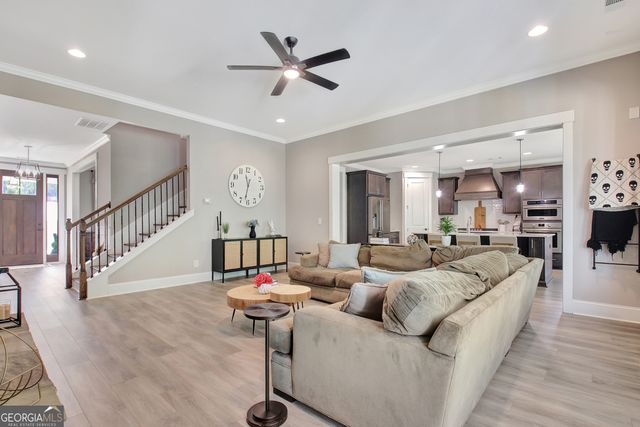 160 Lapis Lake Point, Fayetteville, GA 30215