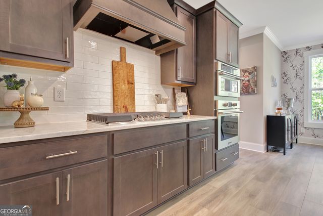 160 Lapis Lake Point, Fayetteville, GA 30215