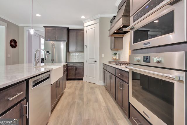 160 Lapis Lake Point, Fayetteville, GA 30215