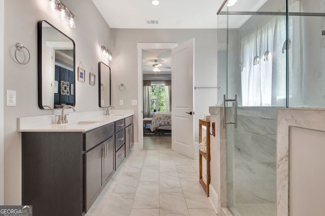 160 Lapis Lake Point, Fayetteville, GA 30215