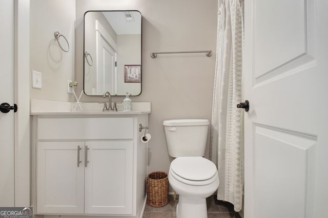 160 Lapis Lake Point, Fayetteville, GA 30215