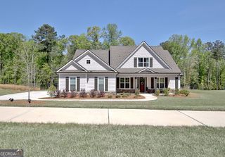 160 Lapis Lake Point, Fayetteville, GA 30215