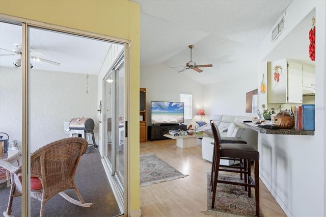 4173 CENTER POINTE CIRCLE 87B, Sarasota, FL 34233