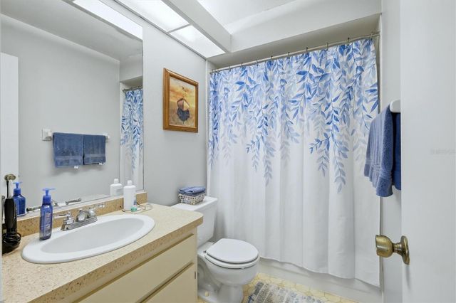 4173 CENTER POINTE CIRCLE 87B, Sarasota, FL 34233