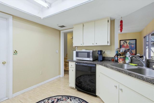 4173 CENTER POINTE CIRCLE 87B, Sarasota, FL 34233