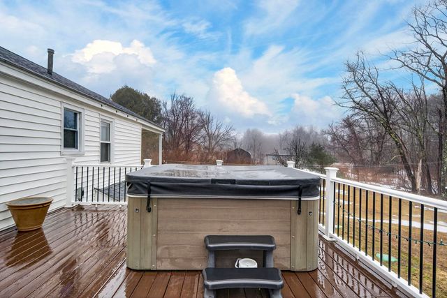 686 Old Candia Road, Candia, NH 03034