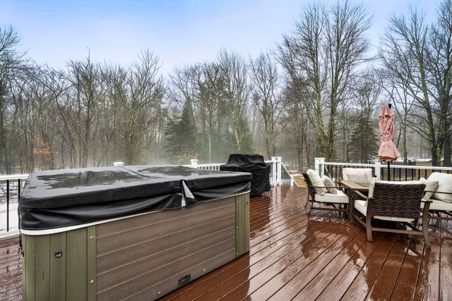686 Old Candia Road, Candia, NH 03034