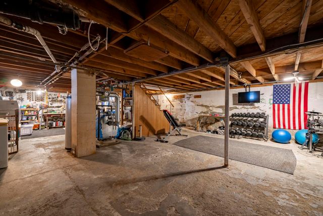 686 Old Candia Road, Candia, NH 03034