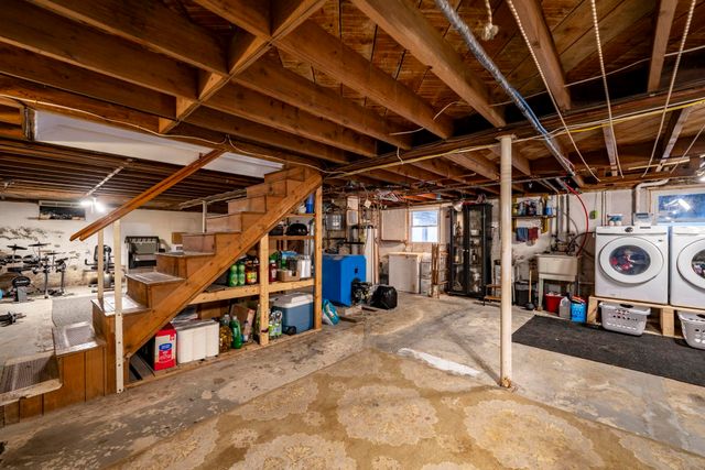 686 Old Candia Road, Candia, NH 03034