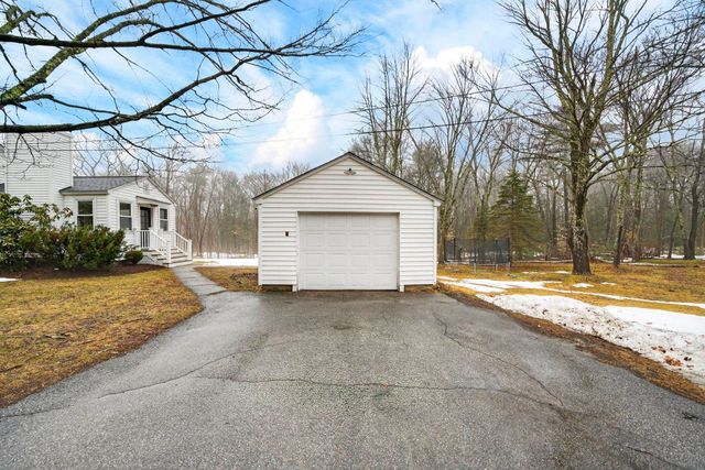 686 Old Candia Road, Candia, NH 03034