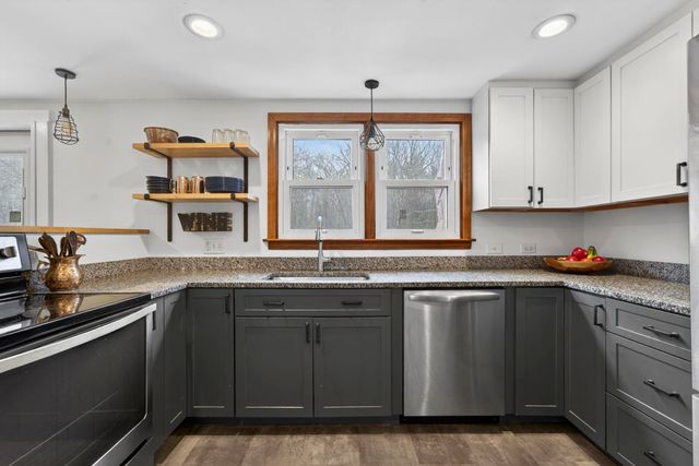 686 Old Candia Road, Candia, NH 03034