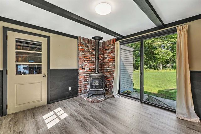15 Highland Road, Glocester, RI 02814