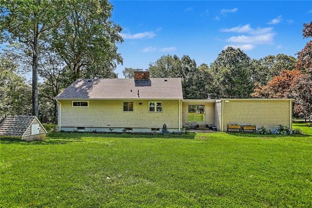 15 Highland Road, Glocester, RI 02814