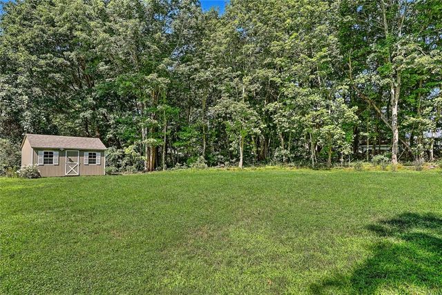 15 Highland Road, Glocester, RI 02814