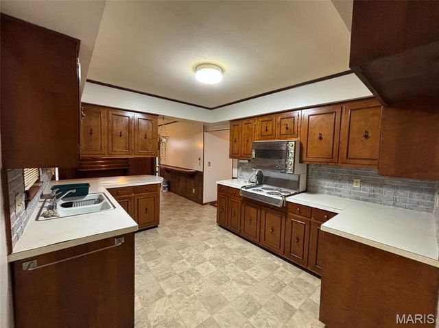 1149 E Us Highway 54, Vandalia, MO 63382