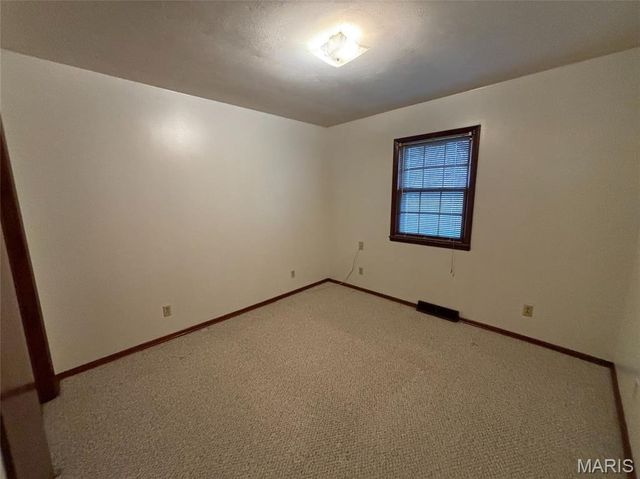 1149 E Us Highway 54, Vandalia, MO 63382