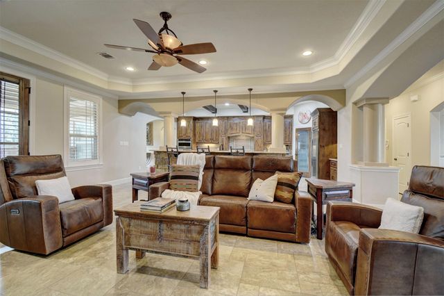 142 Trailblazer DR, Bastrop, TX 78602